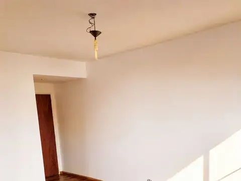 Departamento en Alquiler en Olivos Vías/Río, $ 700.000