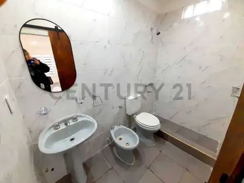 Giacobini 2481 , Piso 0