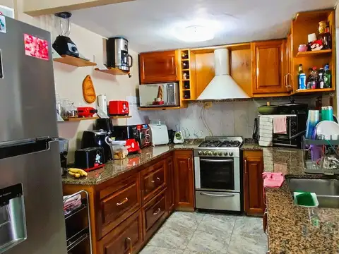 Depto Tipo Casa en Venta con 1 cocheras