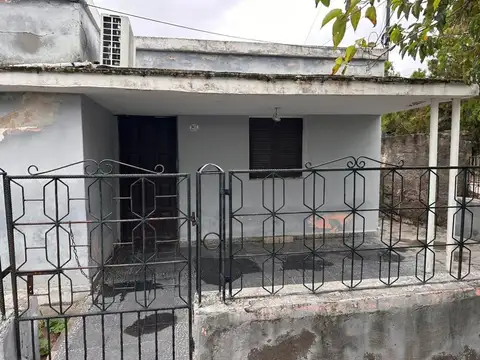 VENTA DE CASA A REFACCINAR Bª SAN MARTIN