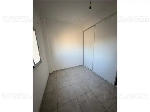 Departamento en Alquiler en Barrio Rawson, $ 450.000