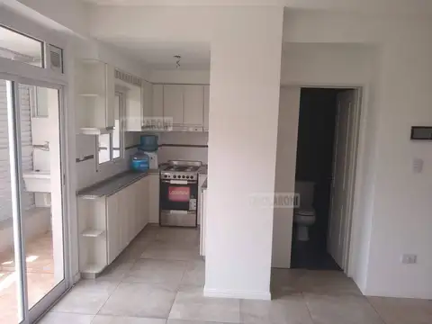 Pilar 800, Piso 4