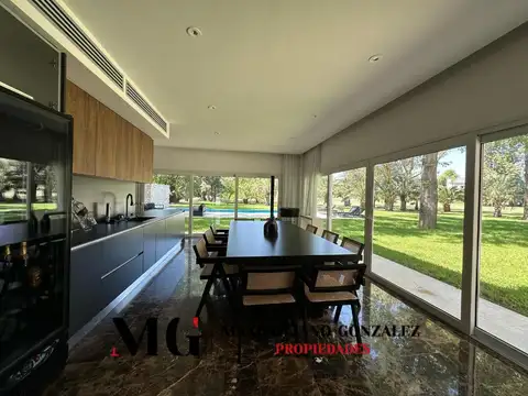 Casa en Venta en Countries y Barrios Cerrados en Esteban Echeverria, USD 3.000.000