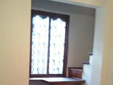 OPORTUNIDAD ... DEPARTAMENTO POR PASILLO EN 2 PLANTAS