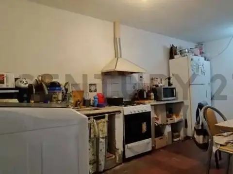 Casa 6 ambientes con 1 baño