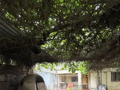 Casa en Venta con 4 cocheras