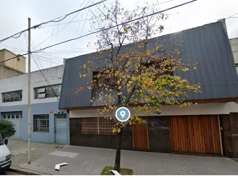 EXCELENTE LOTE DE 20X45. 3000 M2 EDIFICABLES. PB + 5 PISOS + 2 RETIROS.