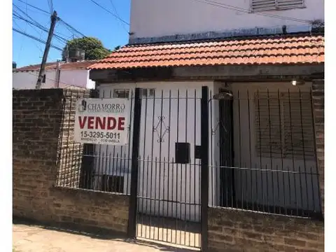 Casa 2 ambientes con 1 baño