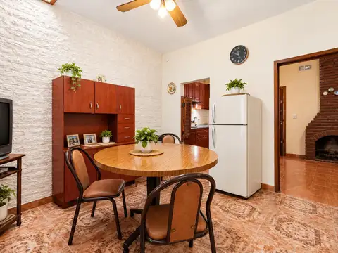 Casa 3 ambientes con 1 baño