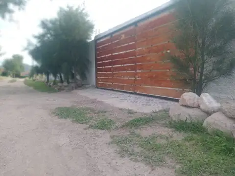 VENTA CASA SOBRE RUTA 3 EXCELENTE ENTORNO VISTA A LAS SIERRAS