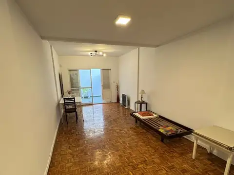 Marcelo Torcuato De Alvear 900