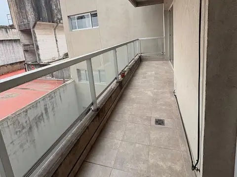 Monoambiente espacioso - luminoso con expensas incluidas