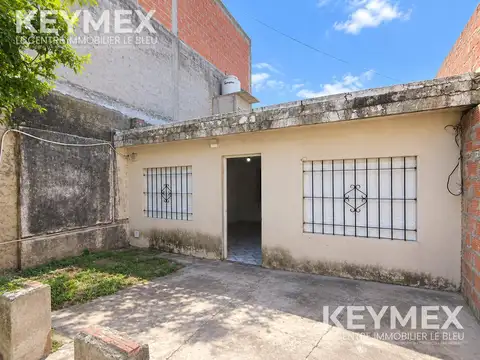 VENTA CASA EN VILLA CELINA DE 3 AMB CON PATIOS Y COCHERA