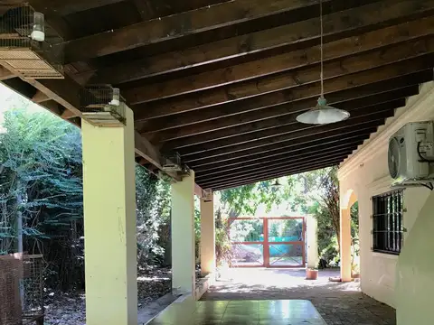 Quinta en Venta en Barrio El Cazador, USD 188.000