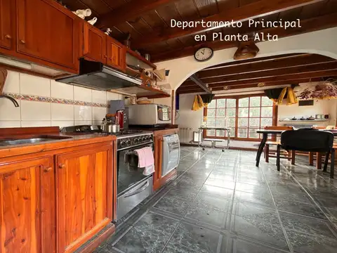 Casa 10 ambientes con 4 baños