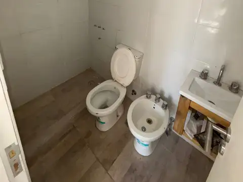 Depto Tipo Casa en Alquiler en Pinos De Anchorena, $ 700.000