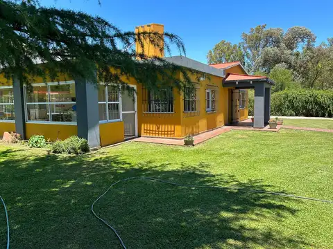 CASA CON EXCELENTE UBICACION,ANISACATE