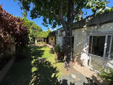 Casa 3 ambientes con 2 baños