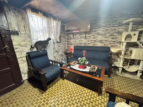 Venta de casa financiada en barrio Peñarol