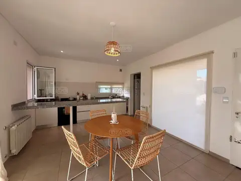 Casa en Alquiler en Pilar del Este - Casas del Este, $ 1.700.000