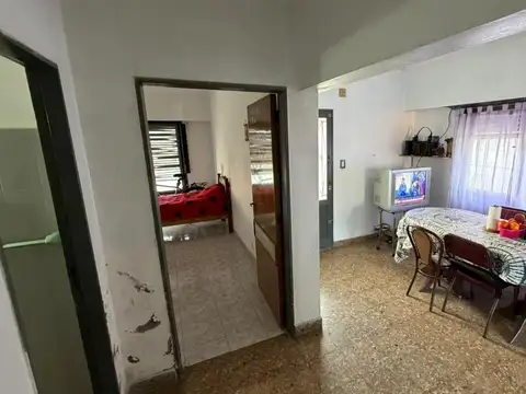 Casa 4 ambientes con 1 baño