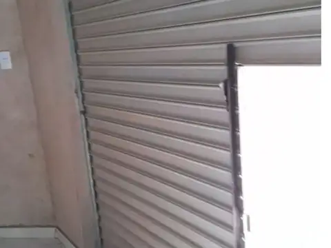 ALQUILO LOCAL EN GONZALEZ CATAN