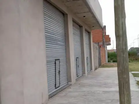 ALQUILO LOCAL EN GONZALEZ CATAN