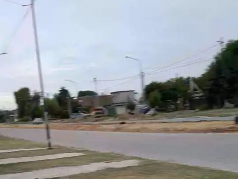 Local en Alquiler en Gonzalez Catan, $ 300.000