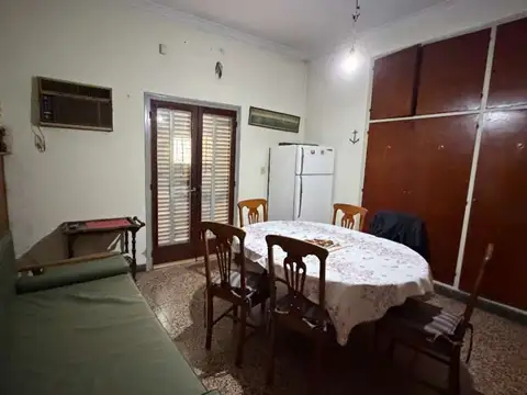 SE VENDE CASA A REFACCIONAR /DESARROLLO