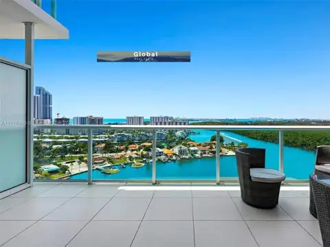 Departamento en Venta con 2 cocheras