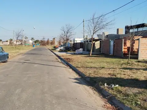 LOTES LOMAS DE ALICIA GRANADERO BAIGORRIA