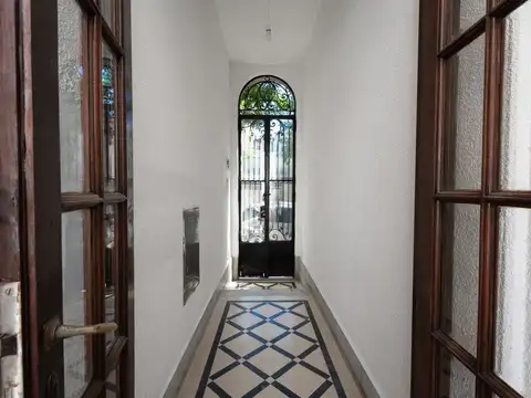 Depto Tipo Casa 5 ambientes con 2 baños