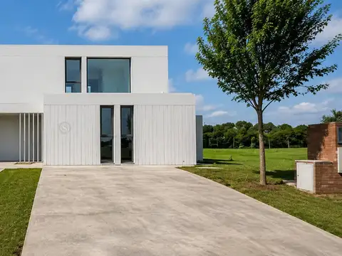 Casa  en Venta en Los Cardos, Manuel Alberti, Pilar
