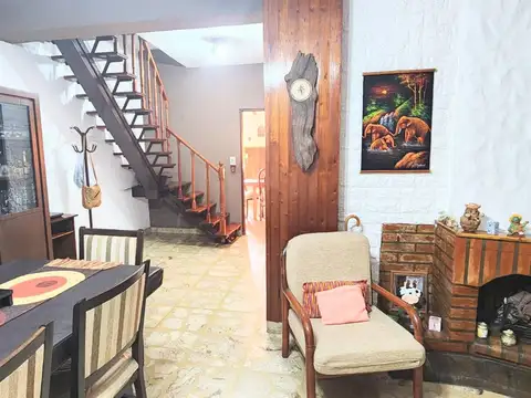 Depto Tipo Casa en Venta con 2 cocheras