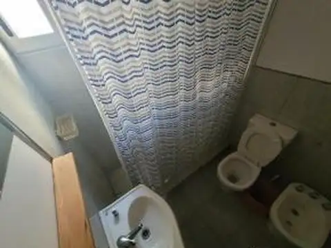 Casa con jardín y pileta en Roldan