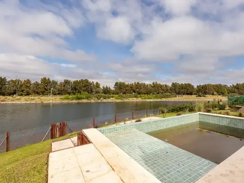 VENTA CASA 5AMB PILETA TERRAZA NORDELTA PERMUTA