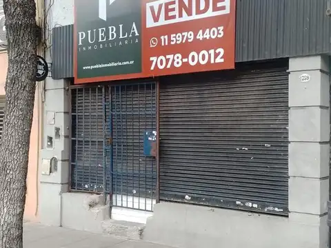 VENTA DE LOCAL COMERCIAL SOBRE AVENIDA JUJUY EN PARQUE PATRICIOS-NO PAGA EXPENSAS.