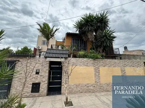 Casa en venta de 5 dormitorios c/ cochera en Parque Leloir