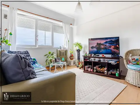 VENTA DEPARTAMENTO 3 AMBIENTES CON ESPACIO DE COCHERA- APTO CREDITO