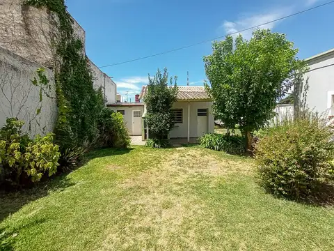 Casa 3 ambientes con 2 baños