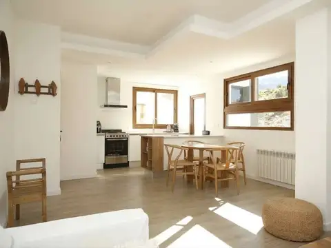 Avenida 38 800, Piso 1