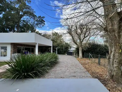 Casa en Alquiler de 3 dormitorios