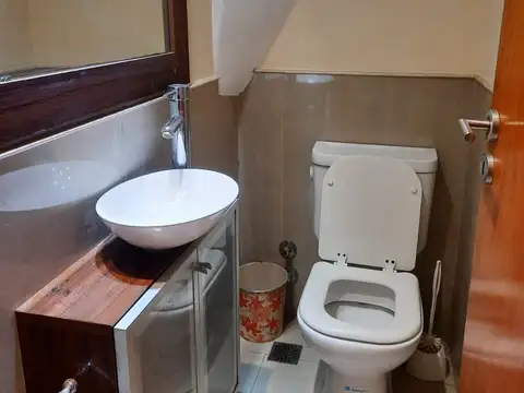 Casa 5 ambientes con 2 baños