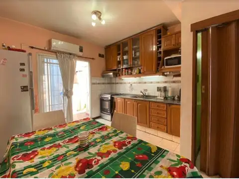 Depto Tipo Casa en Venta con 1 cocheras