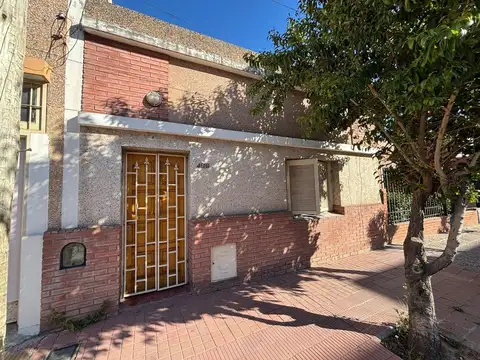 CASA EN VENTA 2 DORMITORIOS BARRIO SAN MARTIN