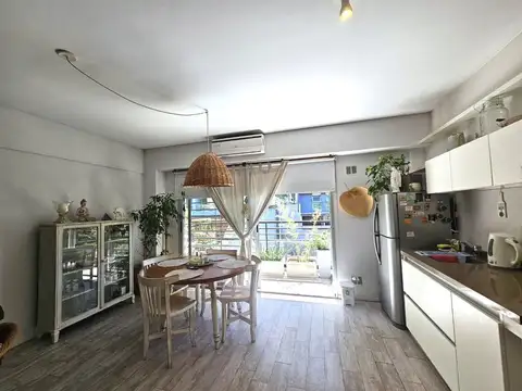 Venta 1 ambiente con balcón, sum, pileta, laundry