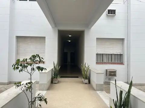 Venta de  3 AMBIENTES con patio en Chacarita