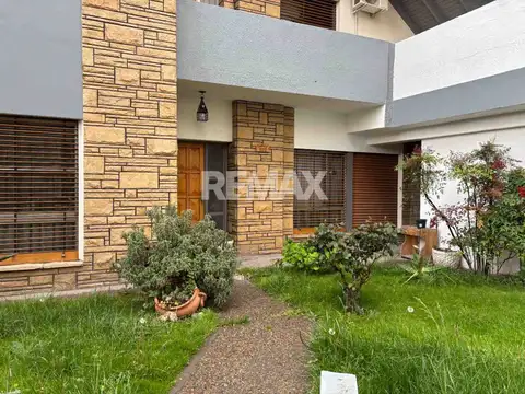 Casa en Alquiler de 3 dormitorios