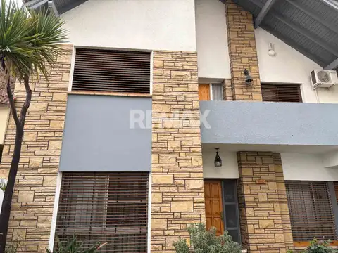 Alquiler casa para uso comercial