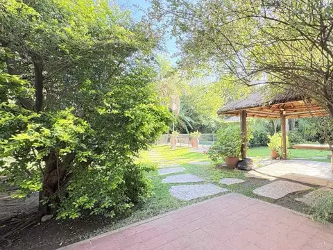 Venta 2 casas Parque San Martin c/Pileta